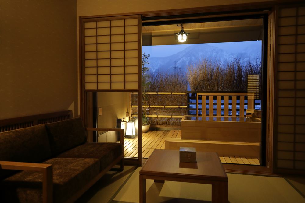 Yukemuri no Yado Yuki no Hana_A special room with a private open-air bath. Enjoy a marvelous moment immersed in the hot spring waters flowing directly from the source.