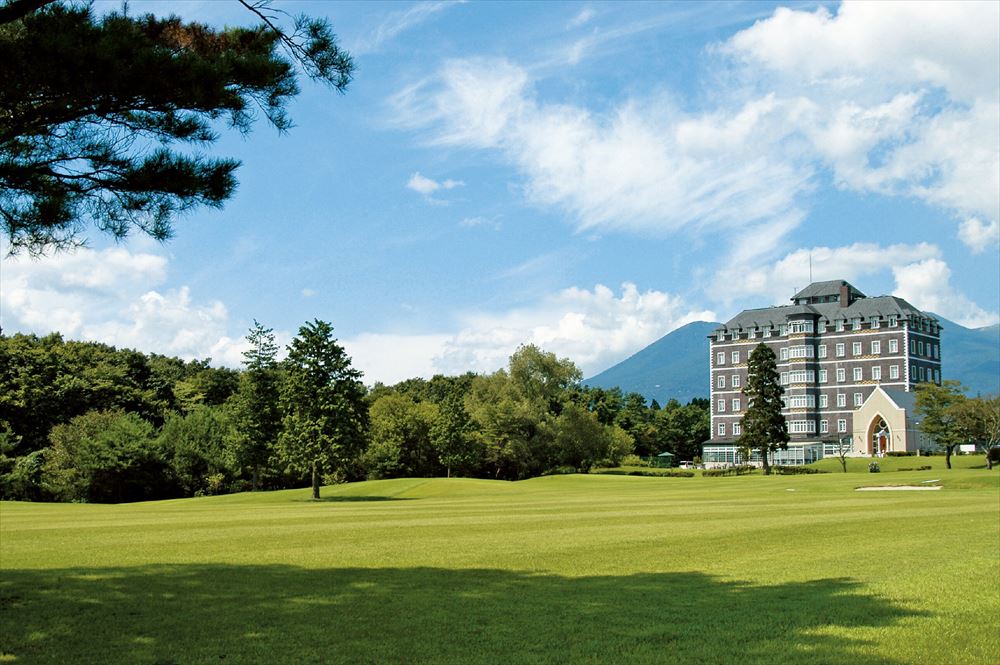 Wellness Forest NASU_A level golf course sprawls out in front of the hotel. Feel free to enjoy a round during your stay.