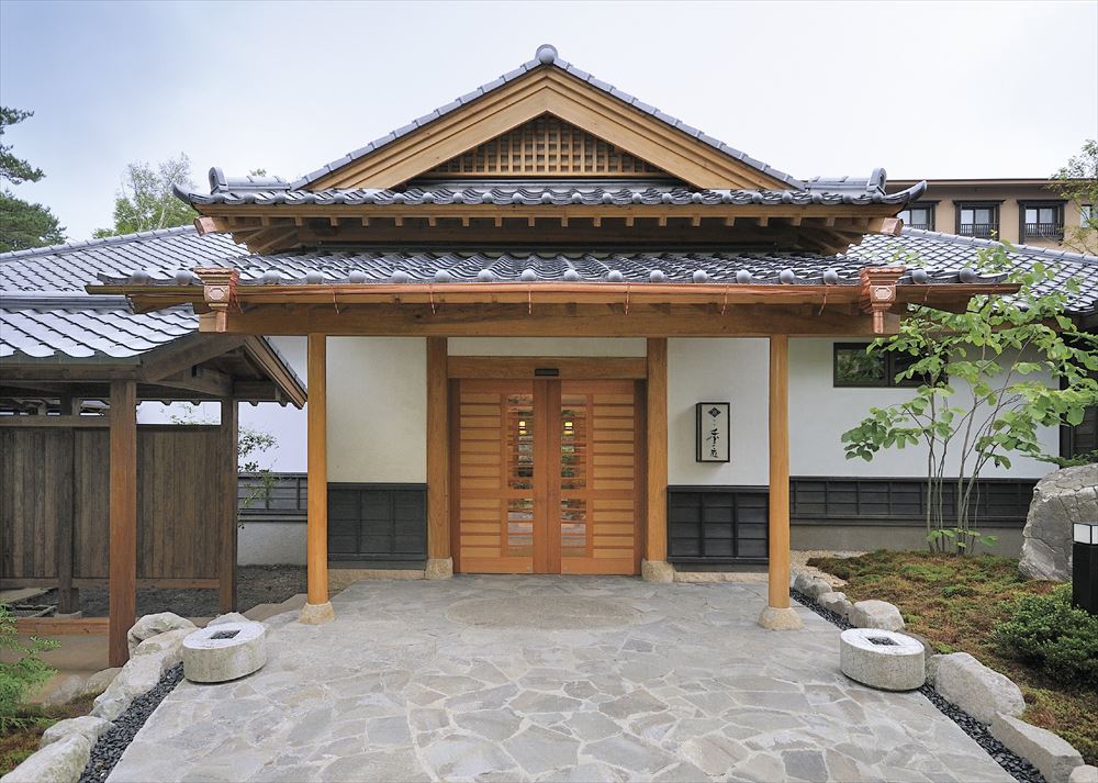 Tokinoniwa_The serene design of the entrance