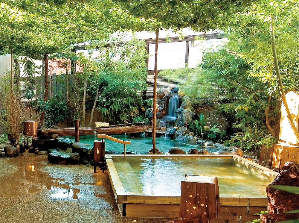 Wellness No Mori Ito_The wide open space of the outdoor bath 