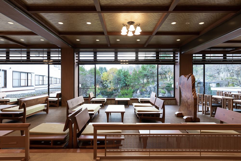 Miyama Ouan Annex Hirayukan_The first floor lobby. A shop and tea service are also available here.