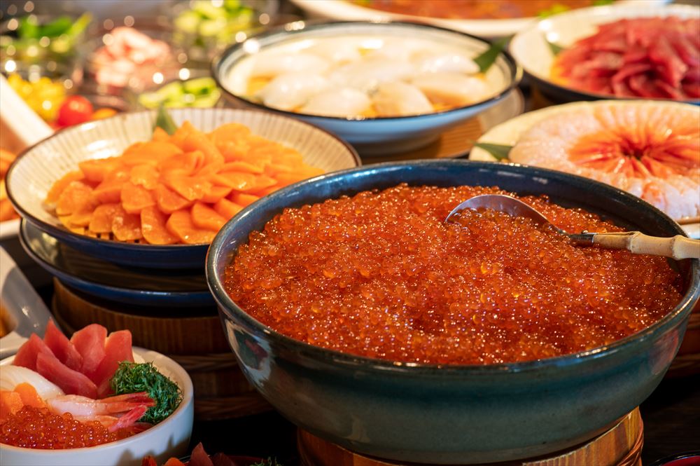 LA VISTA Hakodate Bay_Breakfast buffet (image). Start your morning with your fill of salmon roe and as many Hokkaido delicacies as you could ever desire...