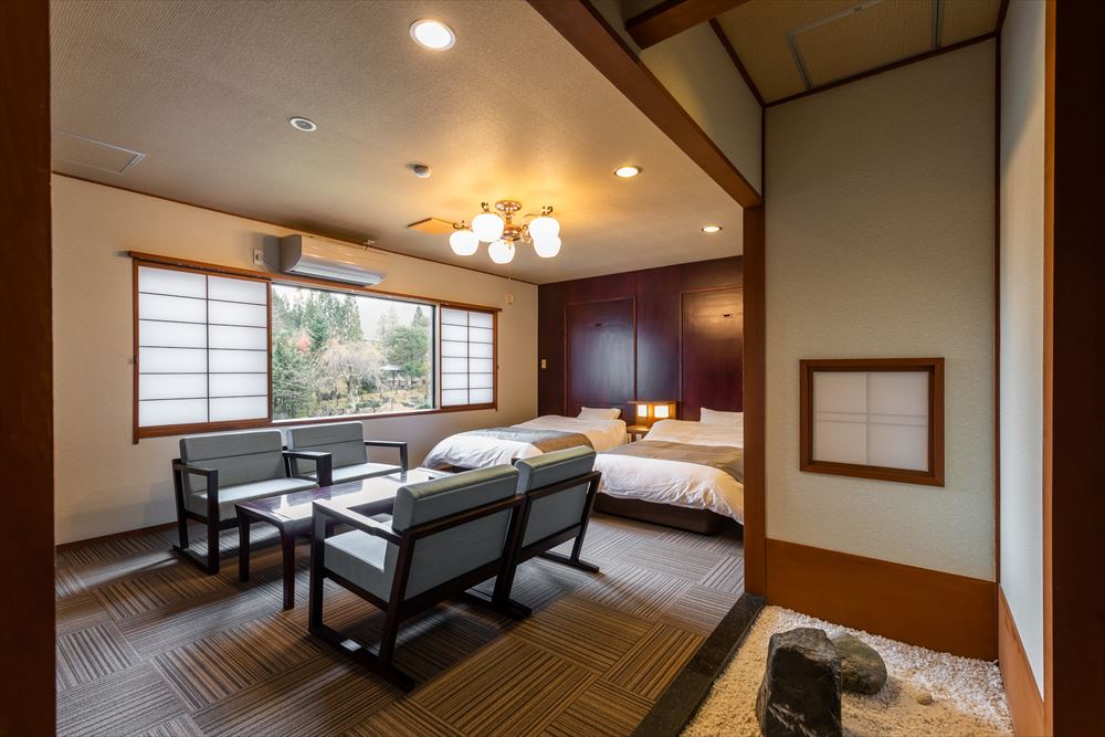 Miyama Ouan Annex Hirayukan_Main building, special suite. A space of true tranquility with a view of the Okuhida mountains.