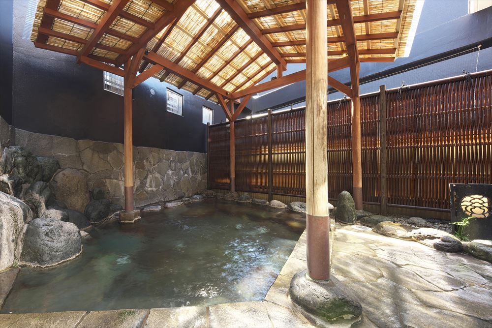 Onyado MEGUMI. The women-only large bath “Ebisu no Yu” open-air bath.