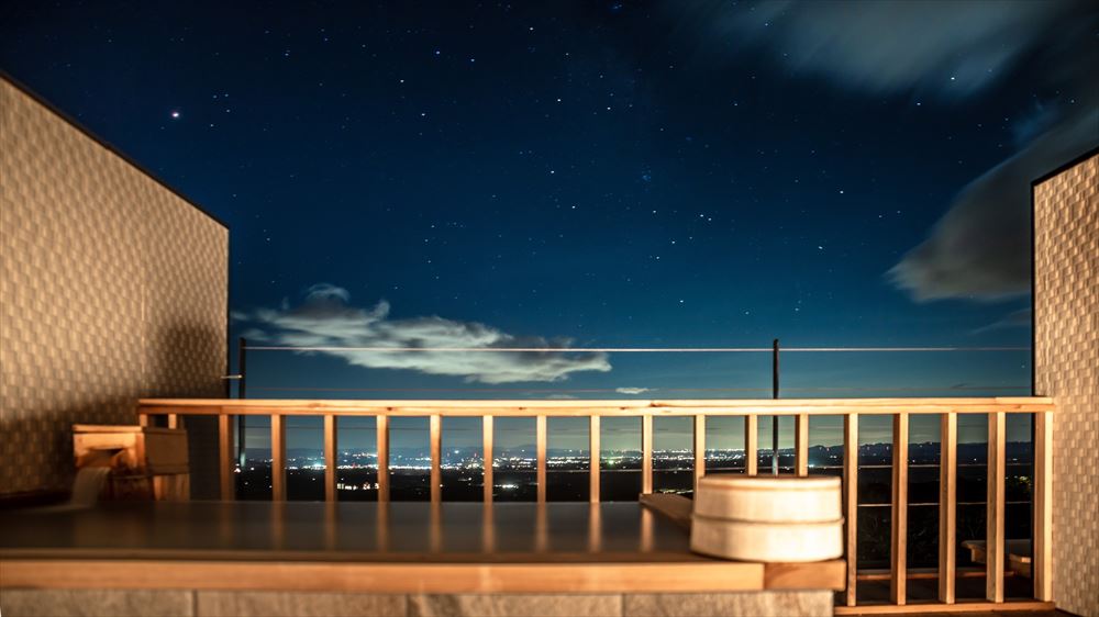 Wakaki Ryokan_Open-air Bath（Night View）