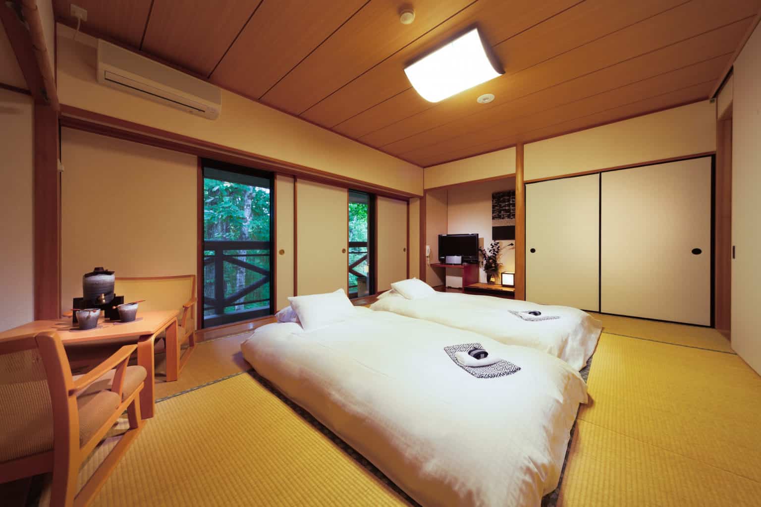 Phoenix Hotel_Superior Room（Japanese and Western room）