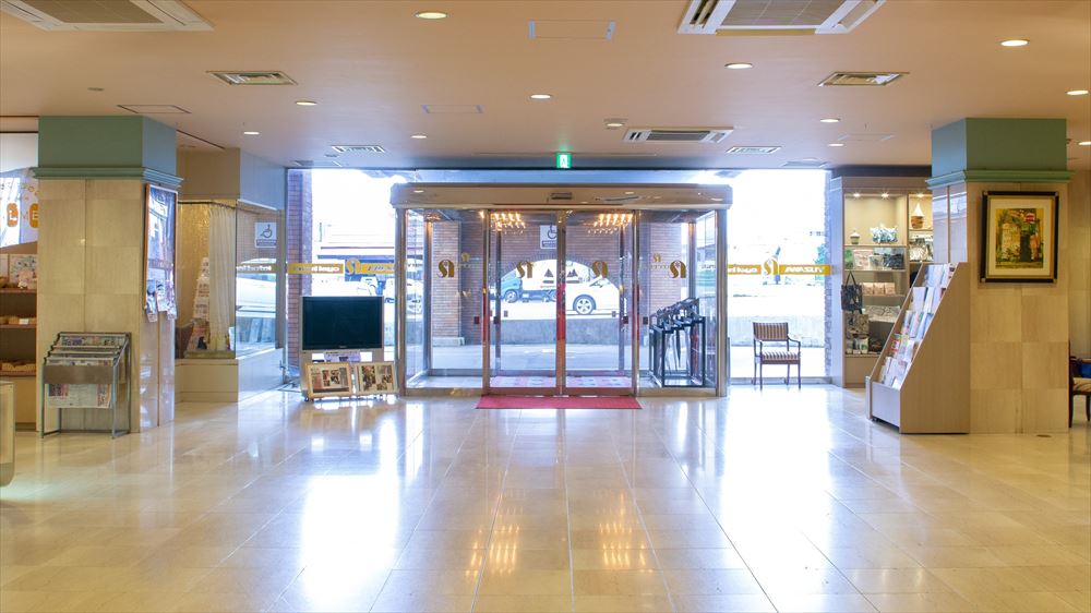 Yuzawa Royal Hotel_Entrance