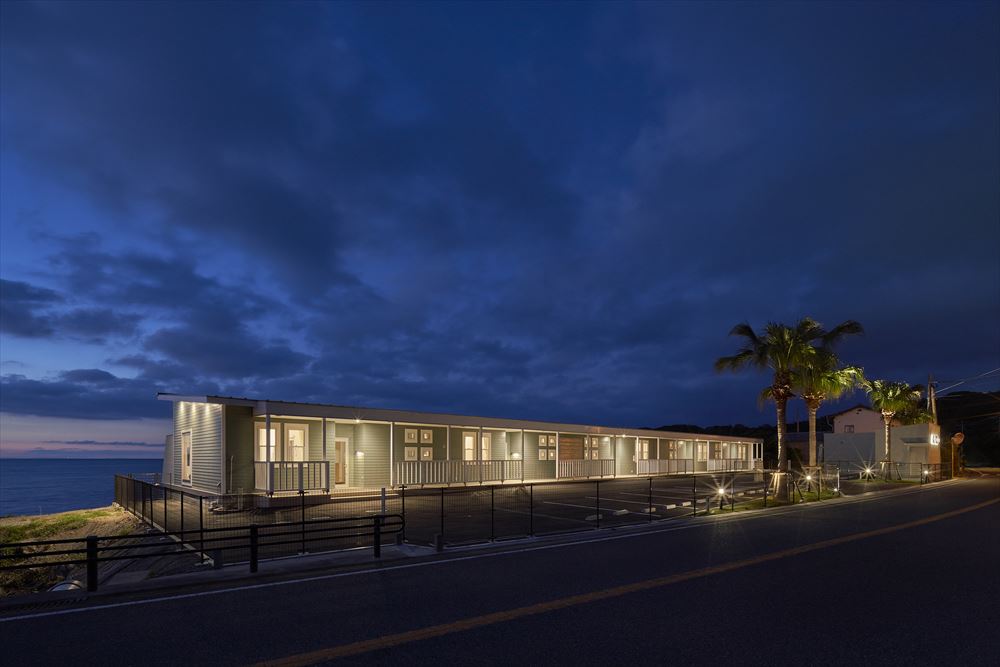 ALFACIO RESORT STAY ITOSHIMA_Exterior view at sunset