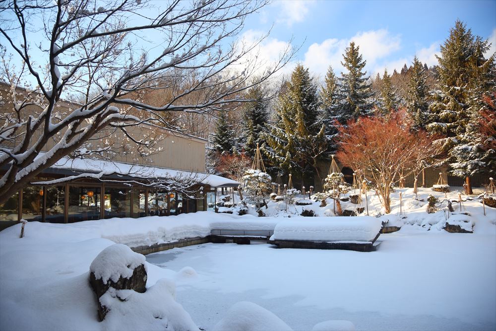 鹿角饭店_庭院（冬天）