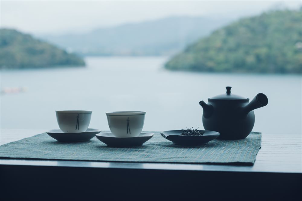 星野集團 界 遠州_座落於湖畔的溫泉旅館，每一間客房都能遠望浜名湖美景。