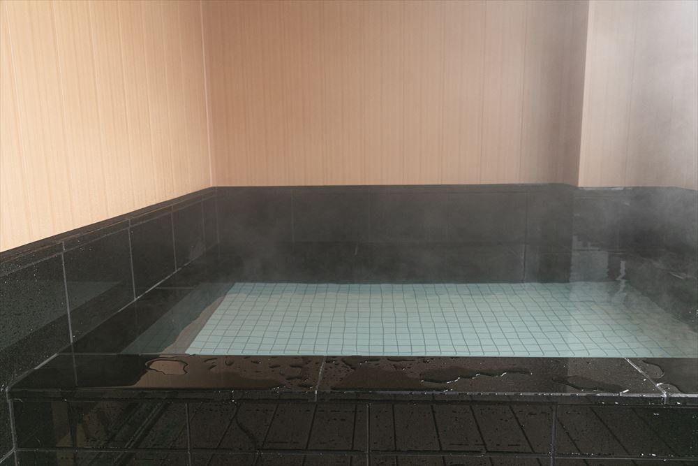 嬉野元湯_使用御影石打造的包租溫泉「御影之湯」