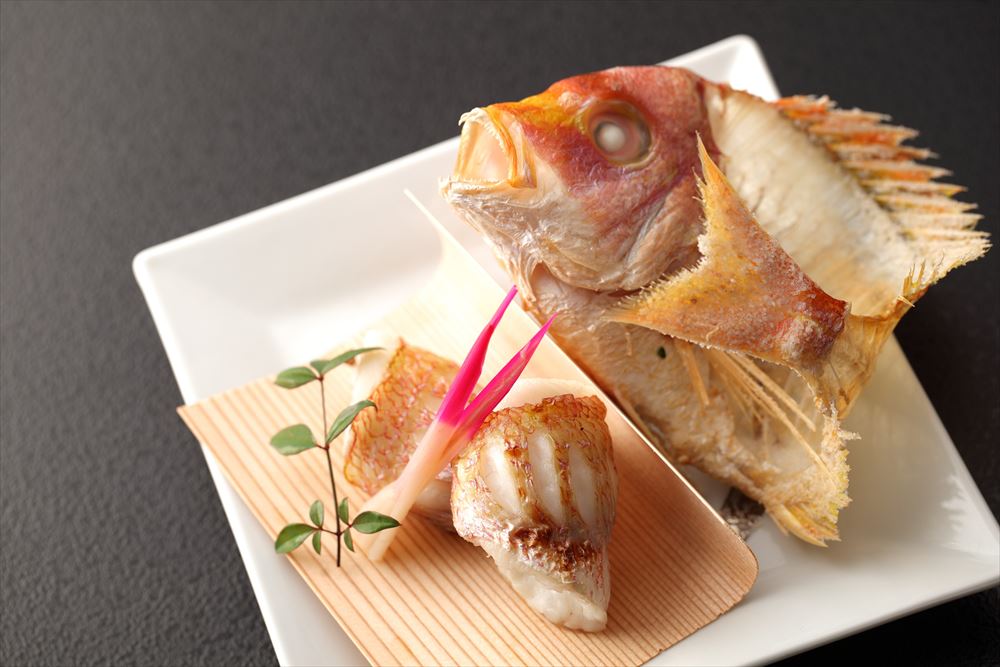 御宿高砂_杉板烤鯛魚