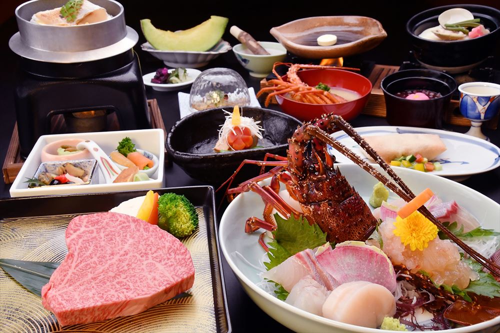 和樂園_本館最高級別的「極上茶會席」。佐賀牛夏多布里昂牛排、伊勢龍蝦與嬉野茶的組合。