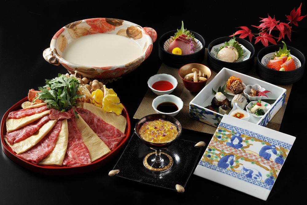 和牛と湯波を豆乳にくぐらせていただくミルフィーユしゃぶしゃぶがメインの「ウニと和牛の東照湯波会席」