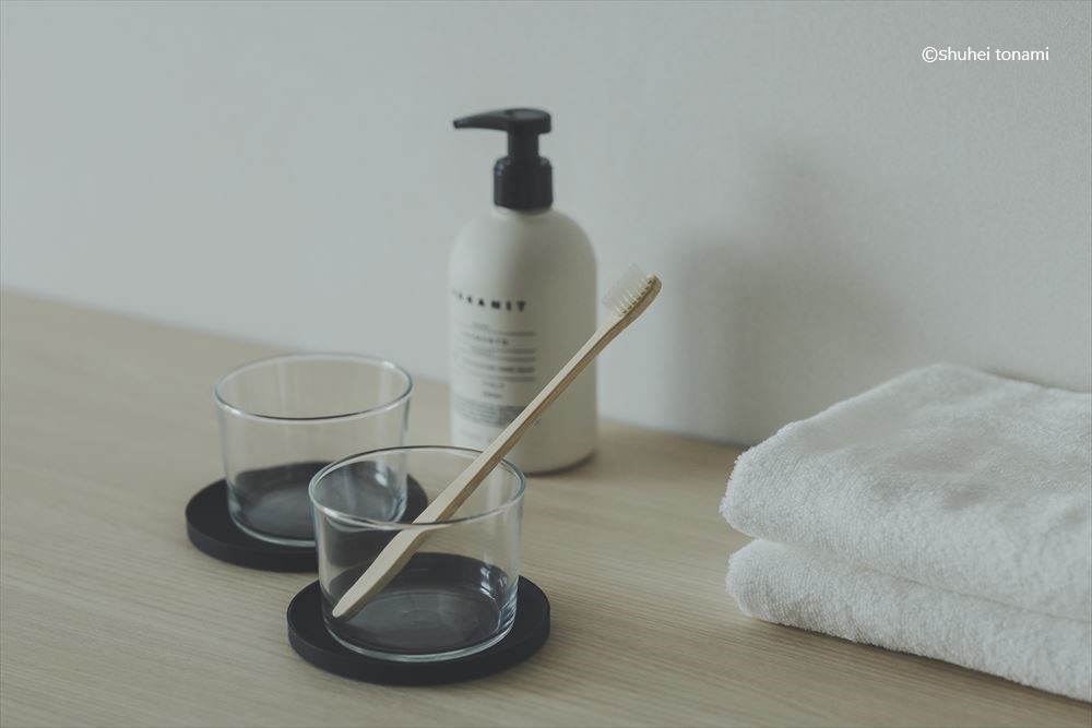 SOKI KANAZAWA。竹歯ブラシなどの客室アメニティは、地球に優しく、さらに品質にこだわったものを採用しています。
