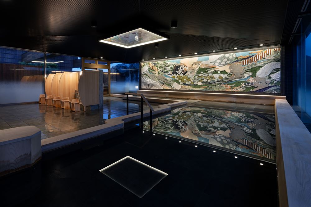 ホテル桜 嬉野_嬉野を表現したタイルアート（大浴場）