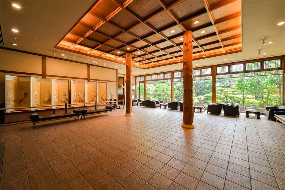 伝統旅館のぬくもり 灰屋_ロビー